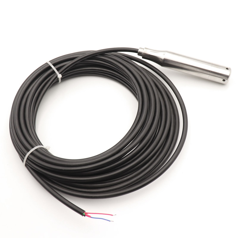 جهاز إرسال مستوى غاطس بإخراج قابل للتخصيص لإمداد طاقة 24 فولت تيار مستمر ومقاومة للتآكل