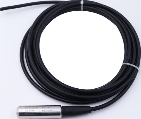24VDC مستشعر مستوى الغاطسة ، جهاز إرسال مستوى المياه IP68 RS485